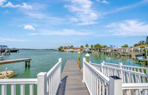 Island Paradise 3 Bed Waterfront/Heated Pool - Foto 9