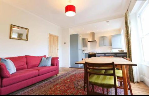 Penthouse Apartment with Impressive Views Sleeps 2 to 8 - Foto 1