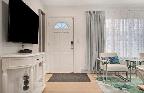 Adorable 2BR Hot Tub Close to Attractions - Foto 8