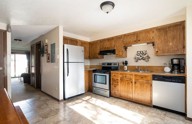 Huckleberry House - Photo 11