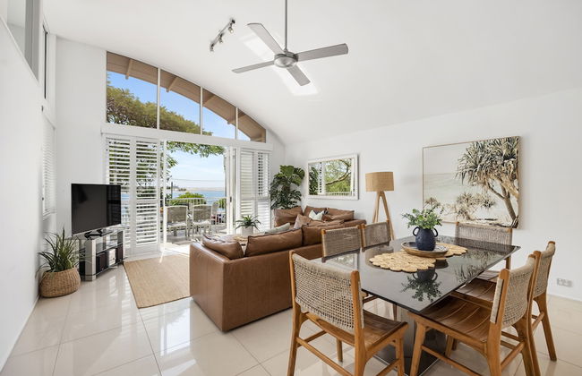 Noosa Outrigger Beach Resort - Photo 4