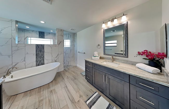 Midpoint Villa by Distinctive Beach Rentals - Photo 32