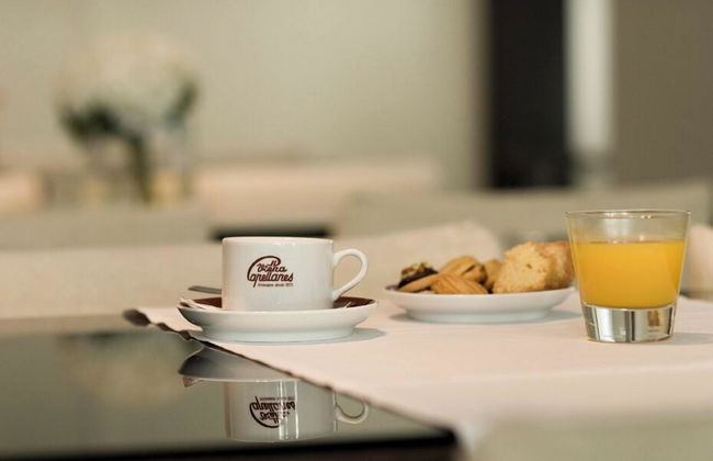 Suites Viena Plaza de España - Photo 10