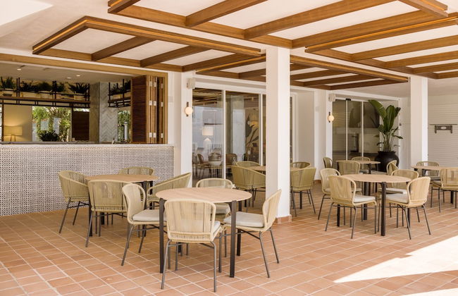 Hotel ILUNION Menorca - Photo 46