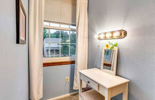 Spacious Family Home with Deck and Yard in Littleton! - Foto 19