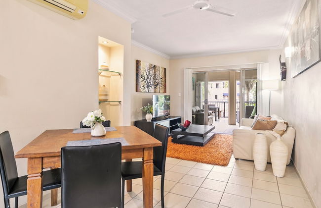 Pool view two-bedroom apartment - Foto 6