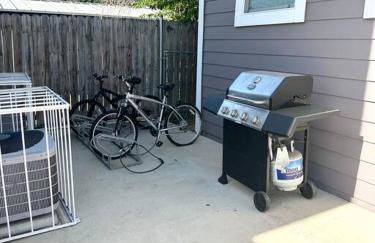 Walk to the Alamodome! Sleeps 6, Pet Friendly - Foto 14