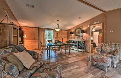 13 Mi to Silver Springs Pet Friendly Getaway! - Photo 8