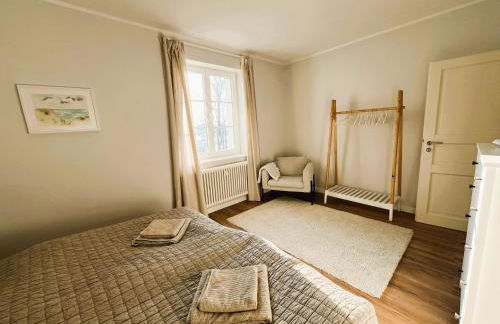 Beste Lage mit Warnowblick - großer Balkon, zwei Schlafzimmer, Aufzug, Stellplatz - Foto 39