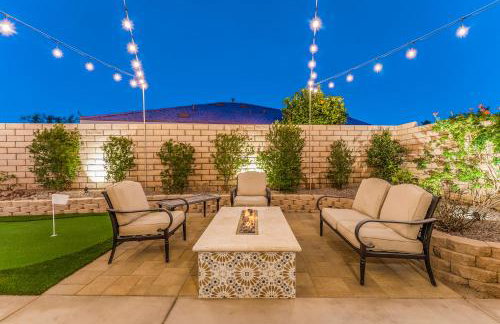 GAMEROOM, King Beds, Movie Projector, Heated Saltwater Pool, Golf and Games! - Foto 7