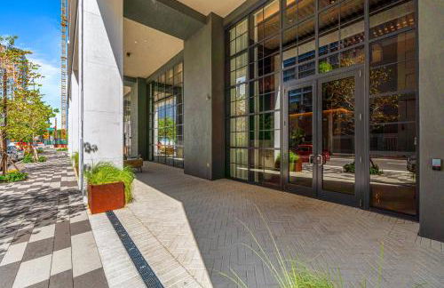 From 43th Floor a Luxury Condo Awaits For You! - Foto 56