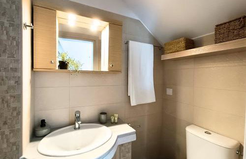 Seafront Haven - Photo 30