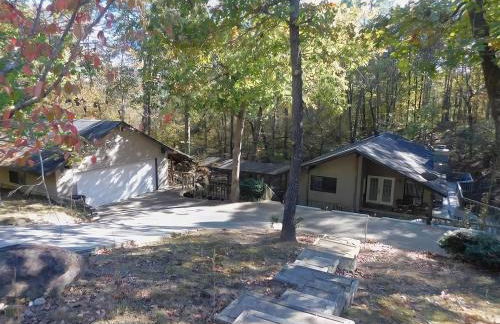 Secluded Home with Mini Waterfall and a Creek in Hot Springs - Foto 2