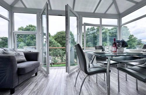 Sleek Skyward Serenity 2bed w Pool Table - Ystrad - Foto 33