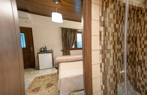 Liontos Rooms - Photo 77