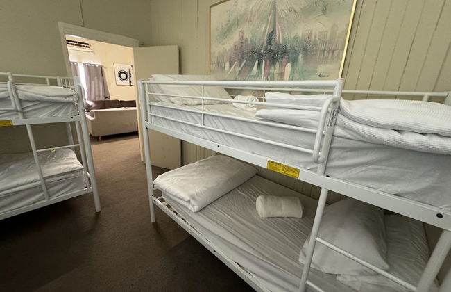 Cottage Charm with Nearby Shopping - Photo 5