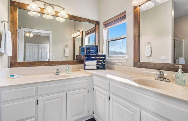 Oak Lane Escape - Branson - Resort Condo on Golf Course w/ Endless Amenities - Foto 13