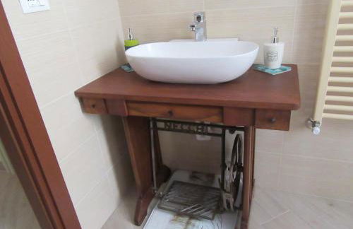 Un letto nel cortile - Foto 21