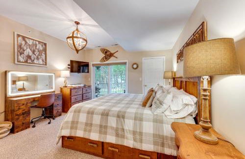 Relaxing Lincoln Condo with Fireplace and Shuttle - Foto 13