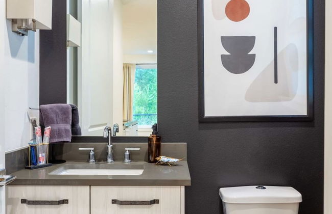 5 000 SQ FT Private 10br Compound DT 6 Min Drive - Photo 13