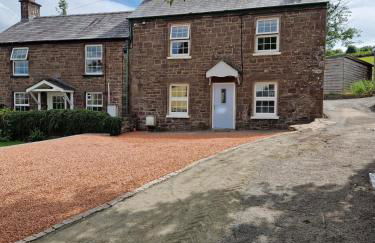 Pentwyn Cottage, Bwlch Brecon - Photo 1