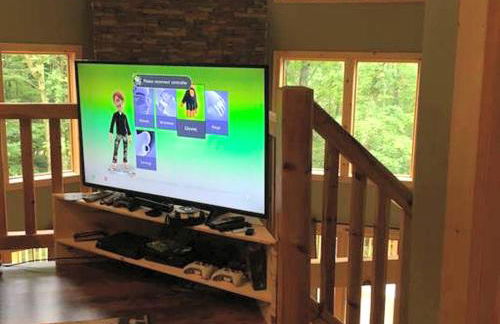 Cozy Vacation Rental for 10 with a Fire Pit in Jim Thorpe, Pennsylvania - Photo 4