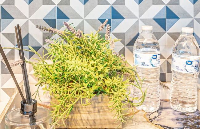 ONE Bedroom Apartment - Photo 11