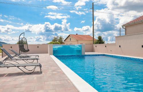 Villa Nada for 10 people with pool & integrated whirlpool - Foto 16