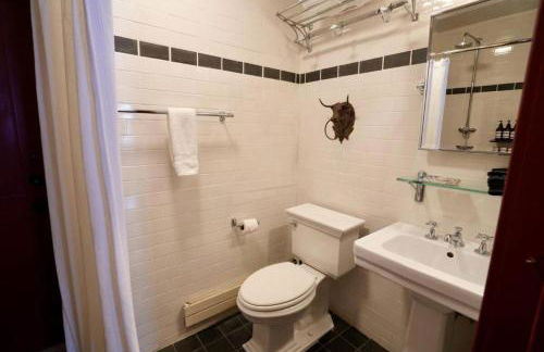 Gorgeous Green Mountains Vacation Rental with a Pool in Manchester, Vermont - Foto 37