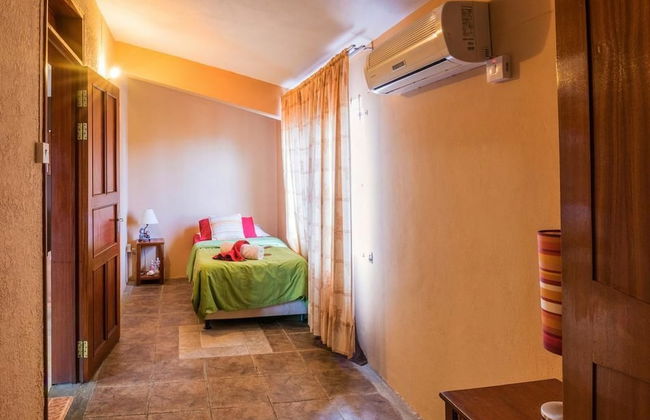 Sunset Villa - Photo 2