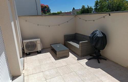 Évasion romantique avec jacuzzi intérieur - Foto 11