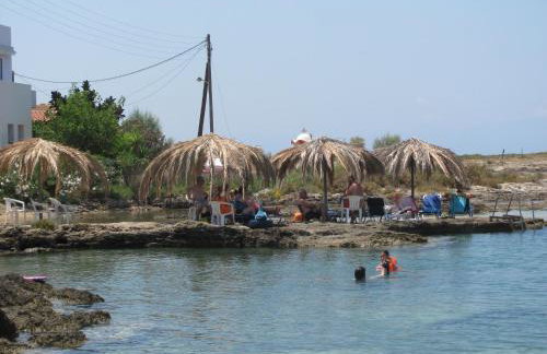 Lakonia Bay Apartments - Photo 15