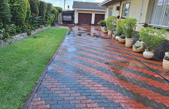 Charming 6-bed House With Swimming Pool in Harare - Foto 33