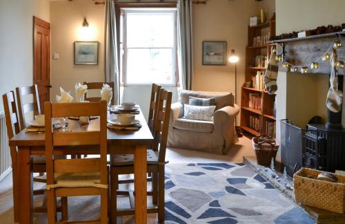 Blue House Cottage - Photo 3