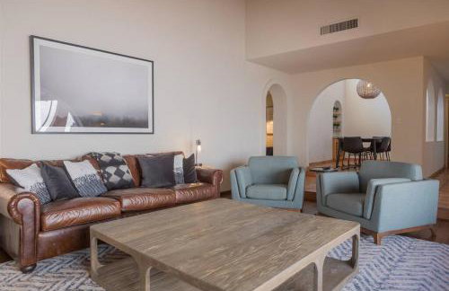 Spacious Arcadia Lite house w pool mtn views - Photo 7