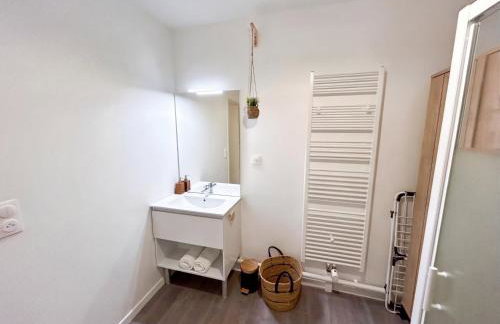 Lumen Chartrain - appartement proche centre-ville, balcon et parking - Foto 18