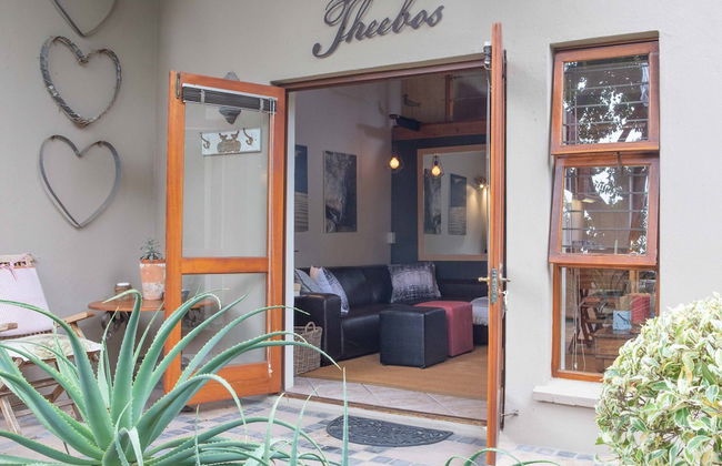 Theebos Anneline's Self Catering Apartments - Photo 15