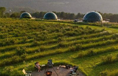 Barrel Hot Tub at 'The Eagle Dome' in Franklin - Foto 1