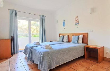 Spacious Apartment near Porto de Mos Beach, Lagos. - Photo 18
