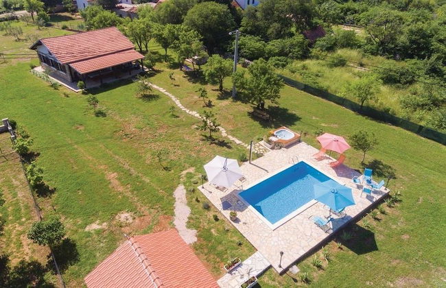 Villa Stone Medal - Foto 1