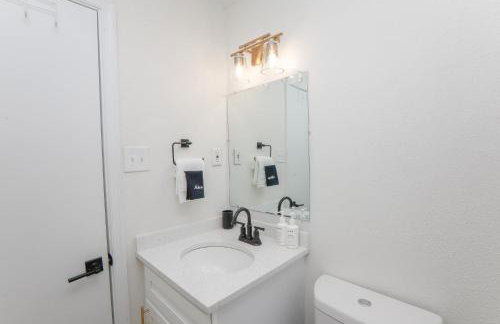 Sojourn's Harborage Jellyfish Suite Near Beach - Photo 9