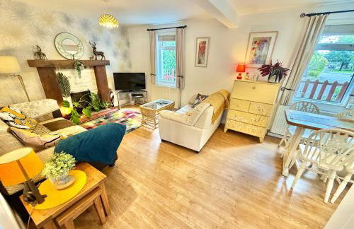 Gateman's Cottage - Three Bedroom Detached Home - Free Parking - Close to New Forest and Beaches - Photo 17