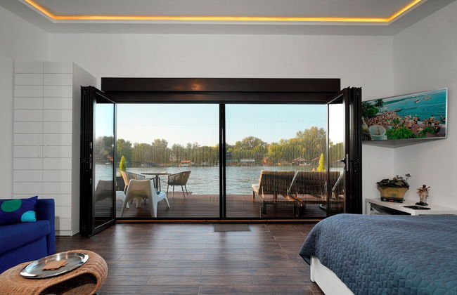 Beach House Belgrade - Photo 12