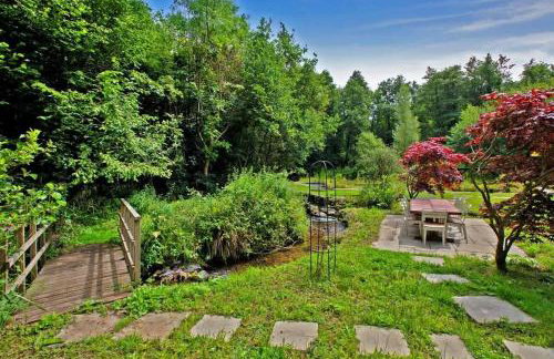 Idyllic country house & organic swim pond - Photo 33