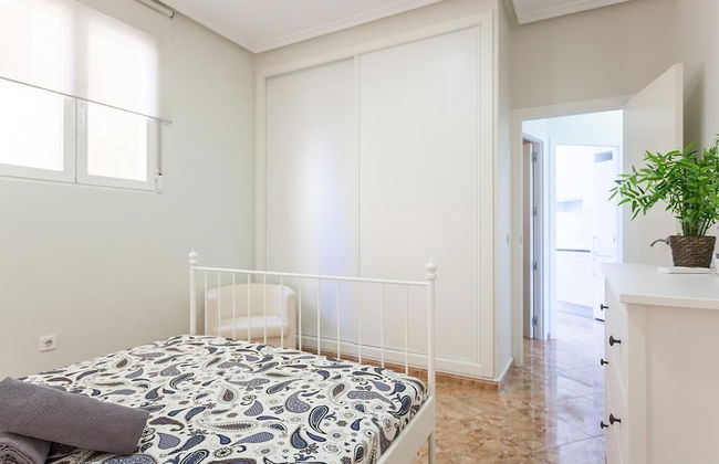 Stunning Urban Apt. Historic District - Sol - Photo 3