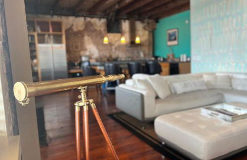 Condo On Broughton St with Elevator and Reserved Parking - Foto 2