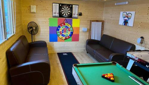 Sunshine Cottage Tideswell, Games room included. - Foto 4, Game Room