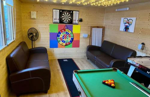 Sunshine Cottage Tideswell, Games room included. - Foto 4