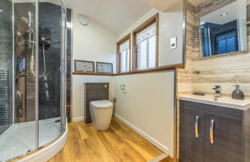 The Signal Box - Photo 15