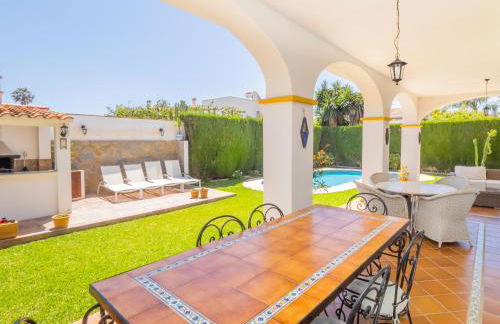 Cubo's Villa Yedra Guadalmar - Photo 12